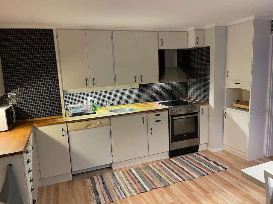 Egen Laegenhet Pa Soedermalm Naera Centrum Sundsvall Exterior foto